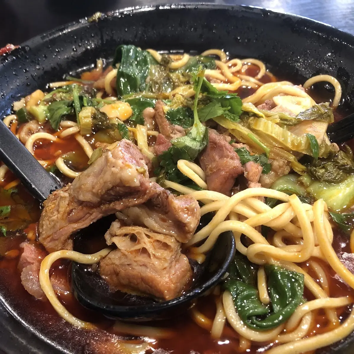 spicy beef noodle soup 川味牛肉面